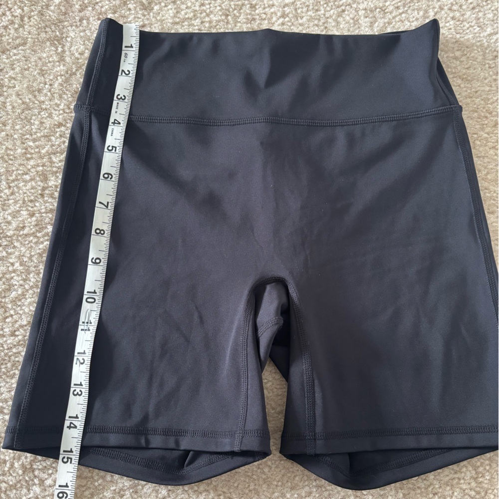 Fabletics Women's Black Bike Shorts NWT - Picture 5 of 5